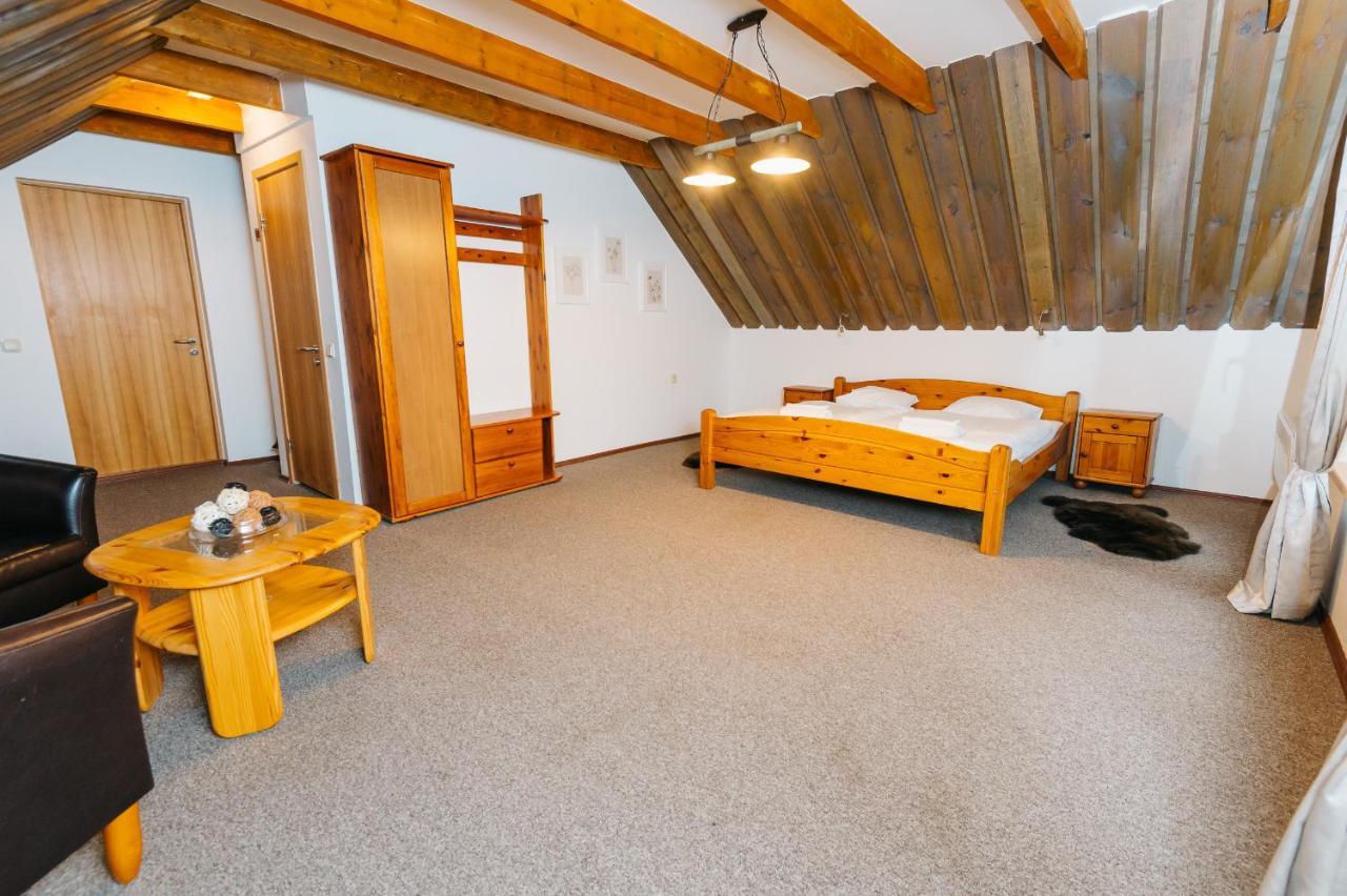 Atputas Komplekss Lacites Ranka Exteriör bild